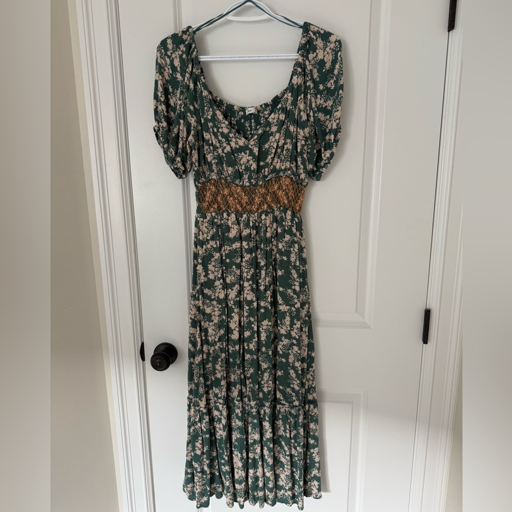 Floral Green Dress with Puff Sleeves